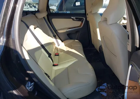 2017 Volvo Xc60 T5 Inscription from USA, damaged, VIN YV440MRU1H2174252